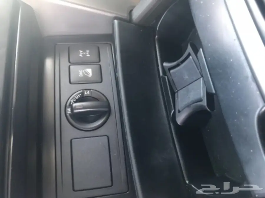 عاجل للبيع برادو 2012 نظيف للمستخدم فقط (image 5)