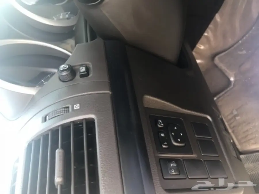 عاجل للبيع برادو 2012 نظيف للمستخدم فقط (image 6)