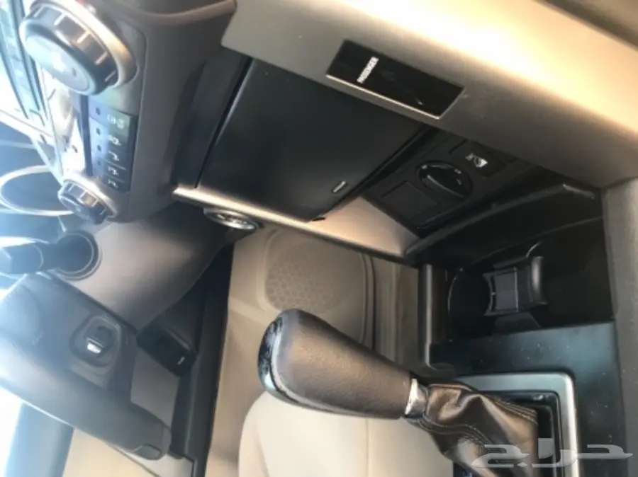 عاجل للبيع برادو 2012 نظيف للمستخدم فقط (image 28)