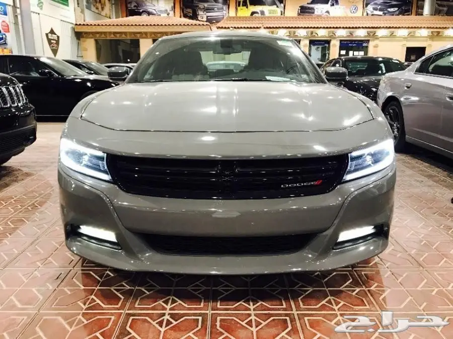 تشارجر - SXT 3 - فتحه جلد زينون - 2018 -سعودي (image 7)