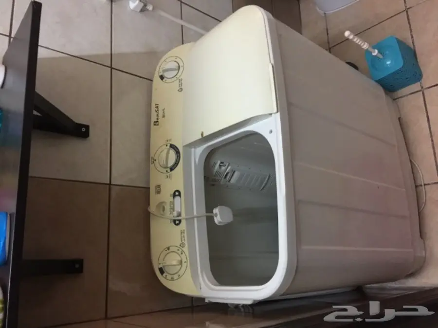 سرير شبه جديد 120 و غساله بحالة جيده جدا