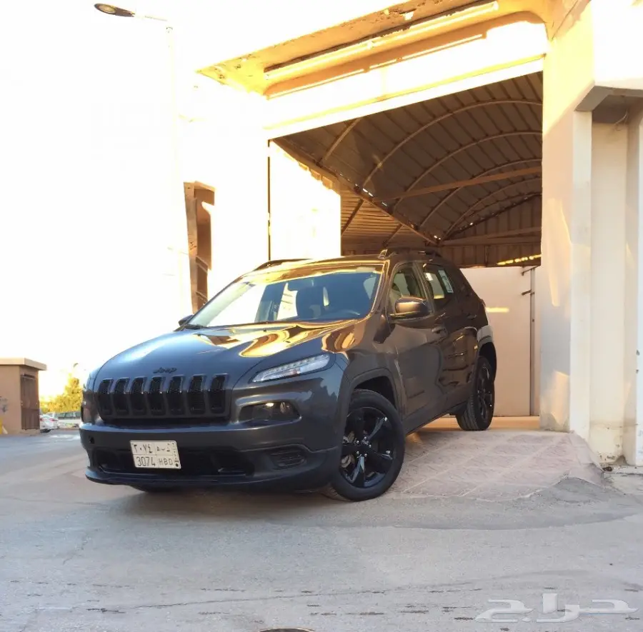 جيب شيروكي 2016 ماشي 4 آلاف  (image 23)