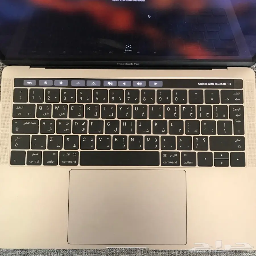 أبل ماك بوك برو للبيع بحالة ممتازة 5500 ريال