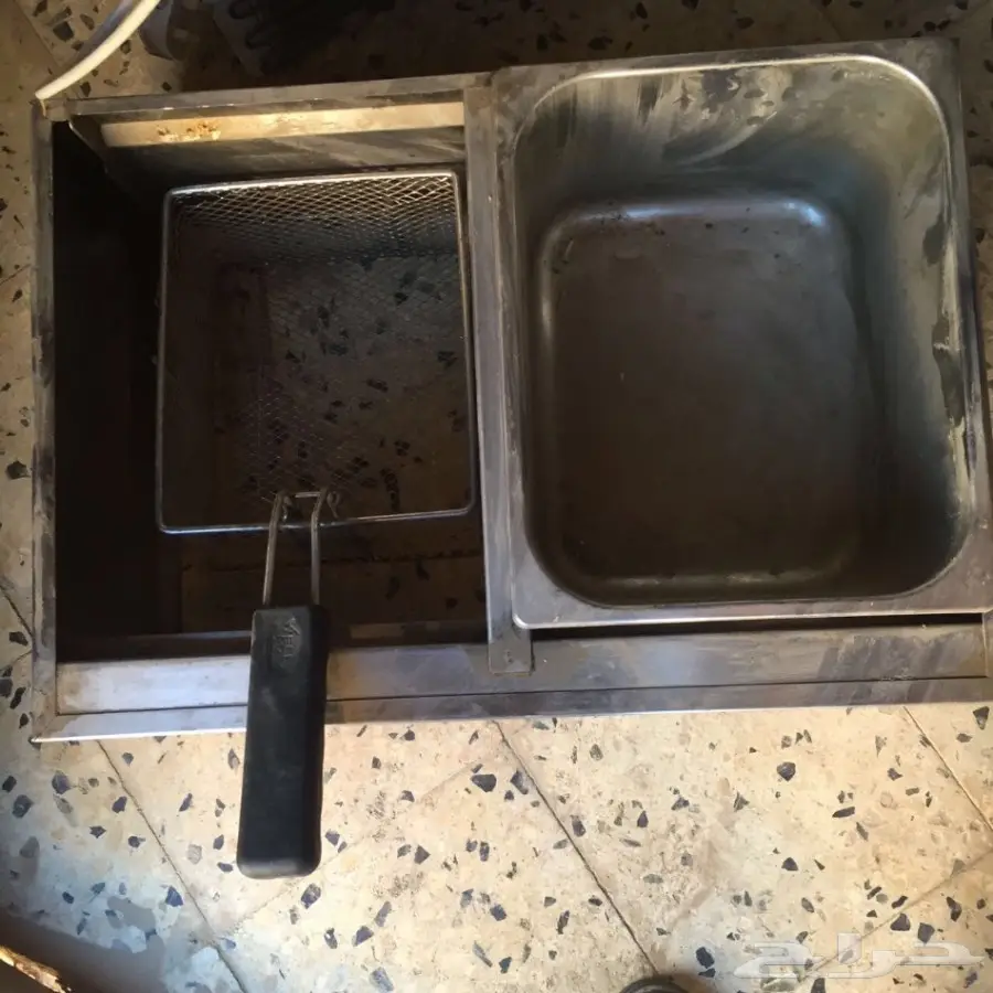 ثلاجات وغازات واله شاورما للبيع  (image 30)