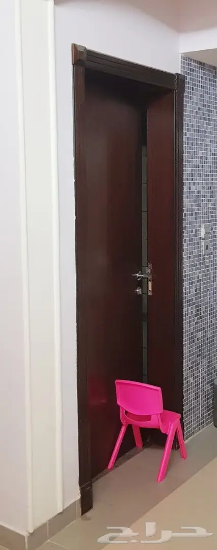 أبواب ودرايش خشب وحديد مع قزاز - فرصة للبيع! (image 2)