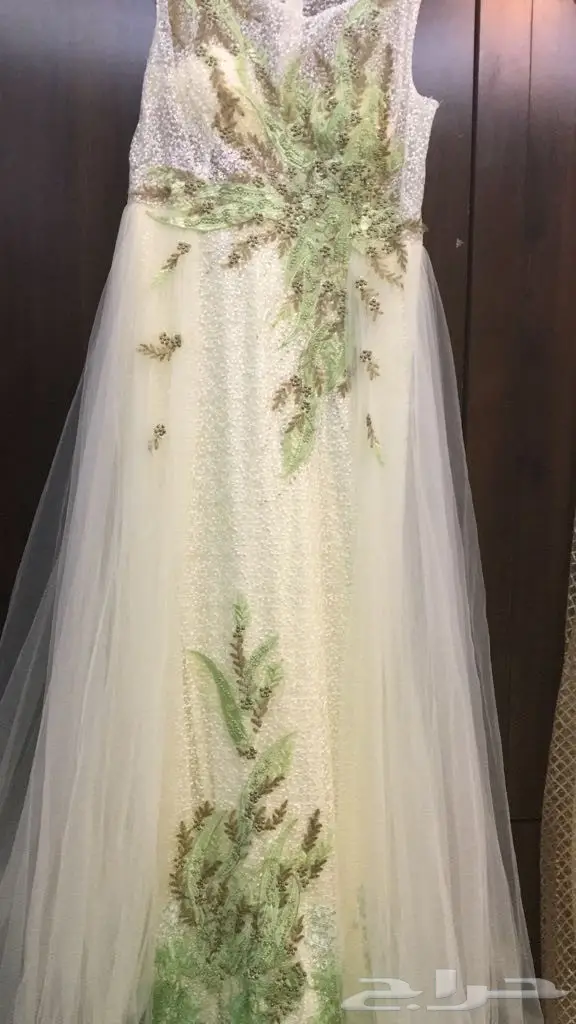 فستان سهرة انيق و فخم و جديد 