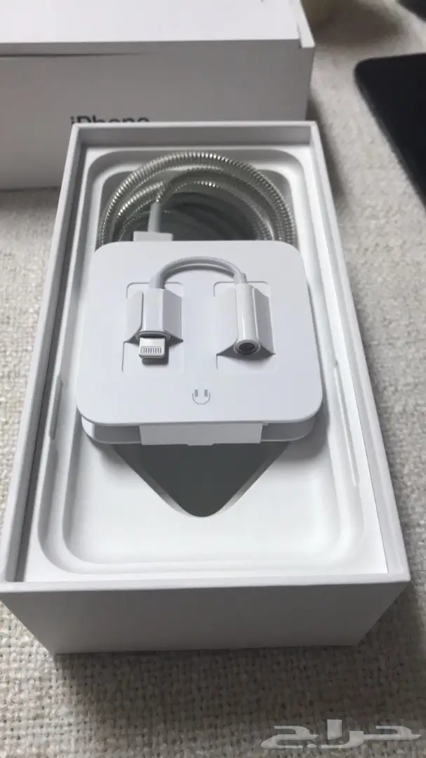 iPhone X - مستعمل - حالة ممتازة (image 3)