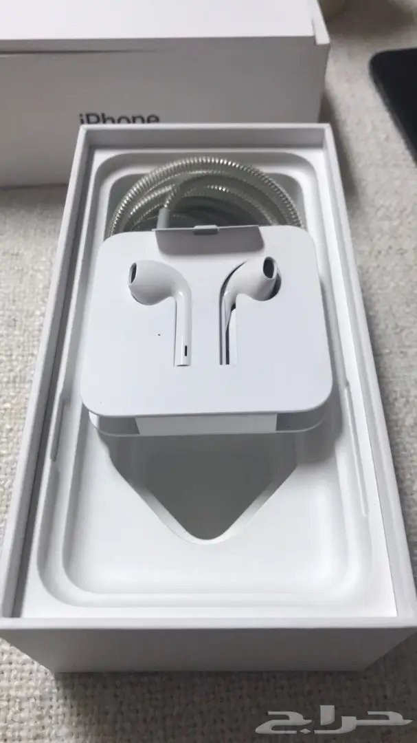 iPhone X - مستعمل - حالة ممتازة (image 4)