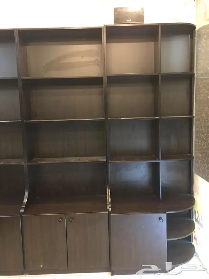 ديكور محل خشب للبيع 