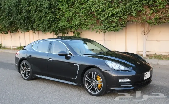 باناميرا 4S موديل 2010 بودي وكالة - مشي قليل (image 6)