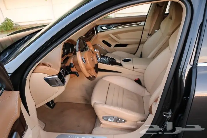 باناميرا 4S موديل 2010 بودي وكالة - مشي قليل (image 14)