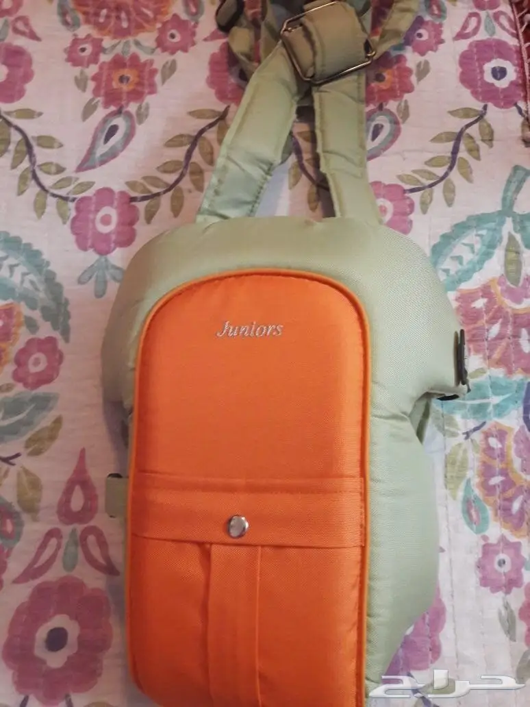 سرير مواليد سماوي و حمالة طفل  (image 2)