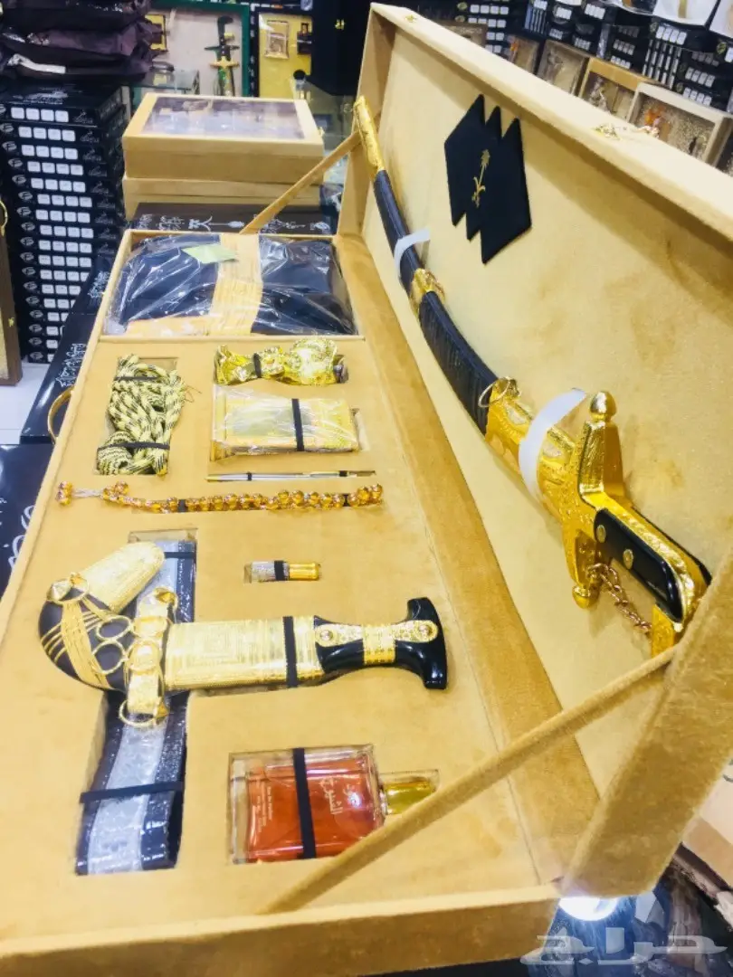 طقم هدايا فاخر يضفي جمالاً طبيعياً (image 2)