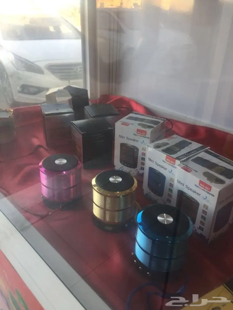 بضاعة محل جوالات للبيع 