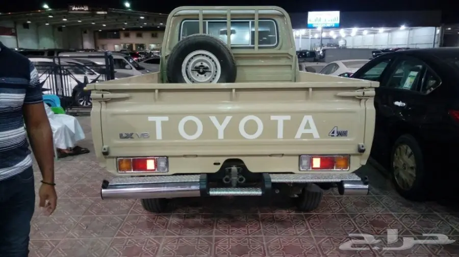 تويوتا شاص 2016بيج بدون ونش - معرض سما فرع 2 (image 10)