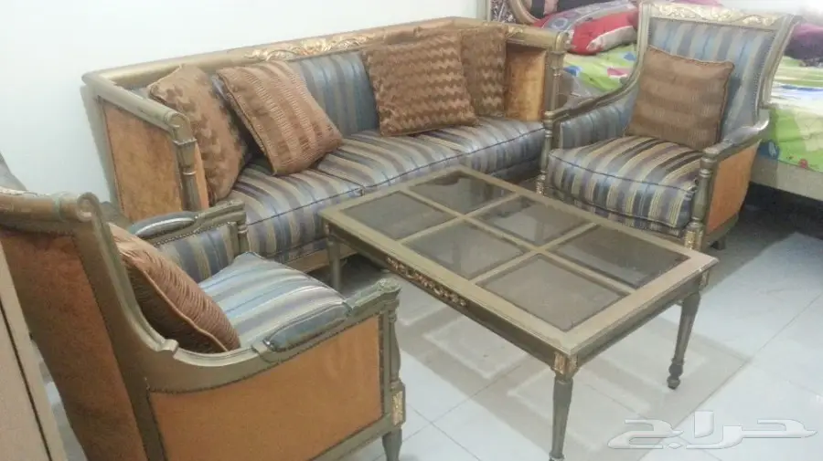 طقم كنب كلاسيك خرط حفر يدوي خشب زان روماني..