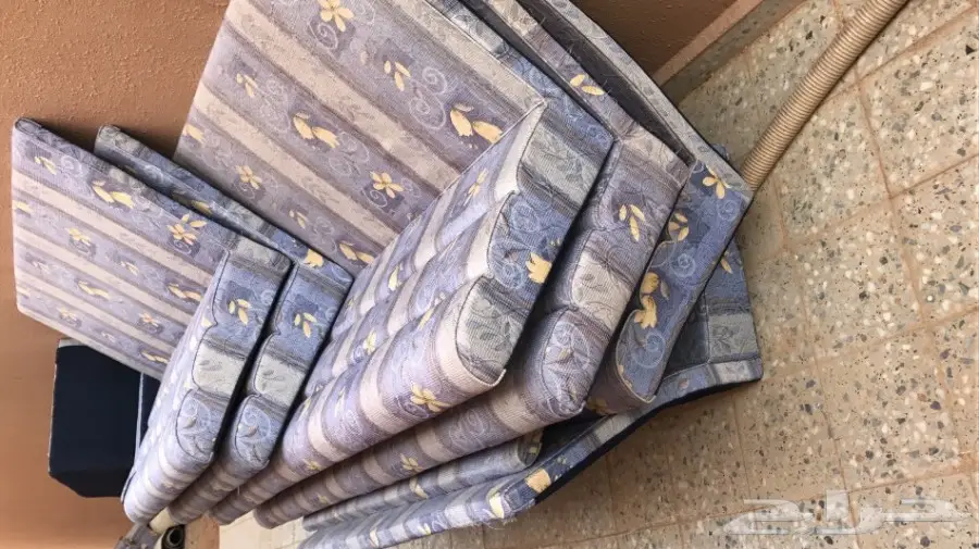 فرشه و كنب ارضي 