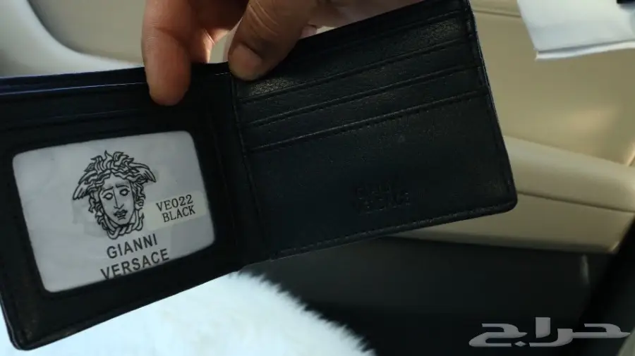 محفظة فرساتشي الأصلية - فرصة لا تُفوّت! (image 1)