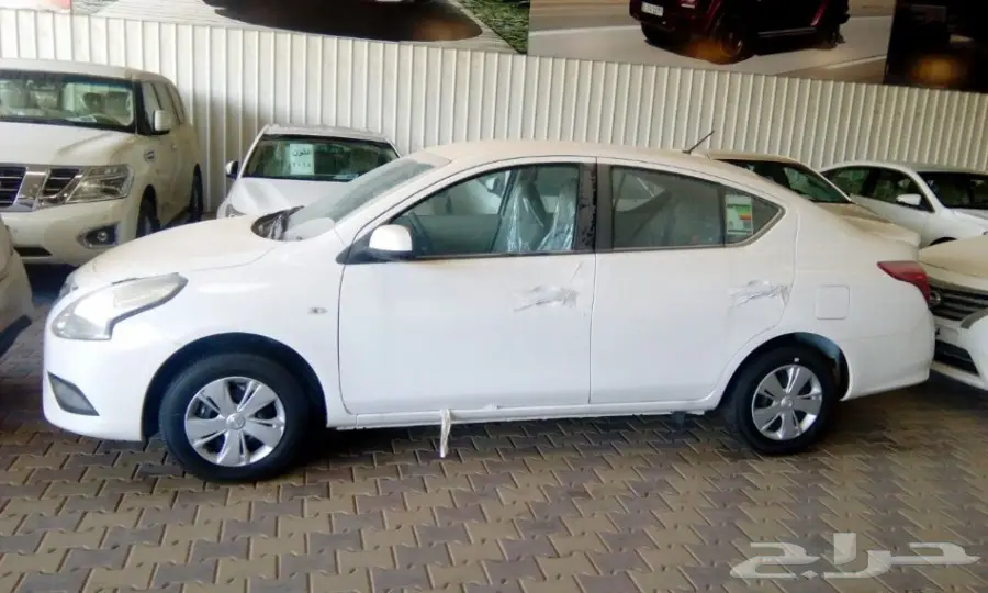 للبيع سياره نيسان صنى 2018 ابيض ستاندر (image 2)