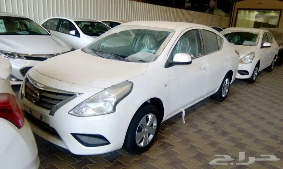 للبيع سياره نيسان صنى 2018 ابيض ستاندر (image 3)