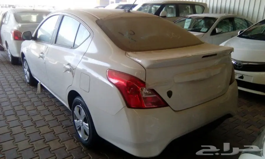للبيع سياره نيسان صنى 2018 ابيض ستاندر (image 6)