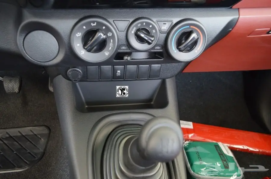 هايلكس جيرعادى غمارتين2.7لتر.بنزين2018 (image 20)