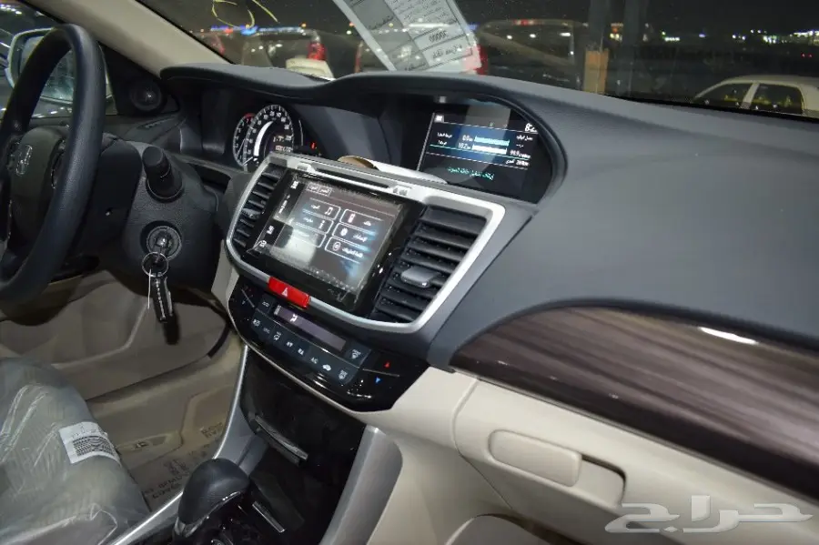 هوندا اكورد اسبيشل خليجي 2017 (image 11)