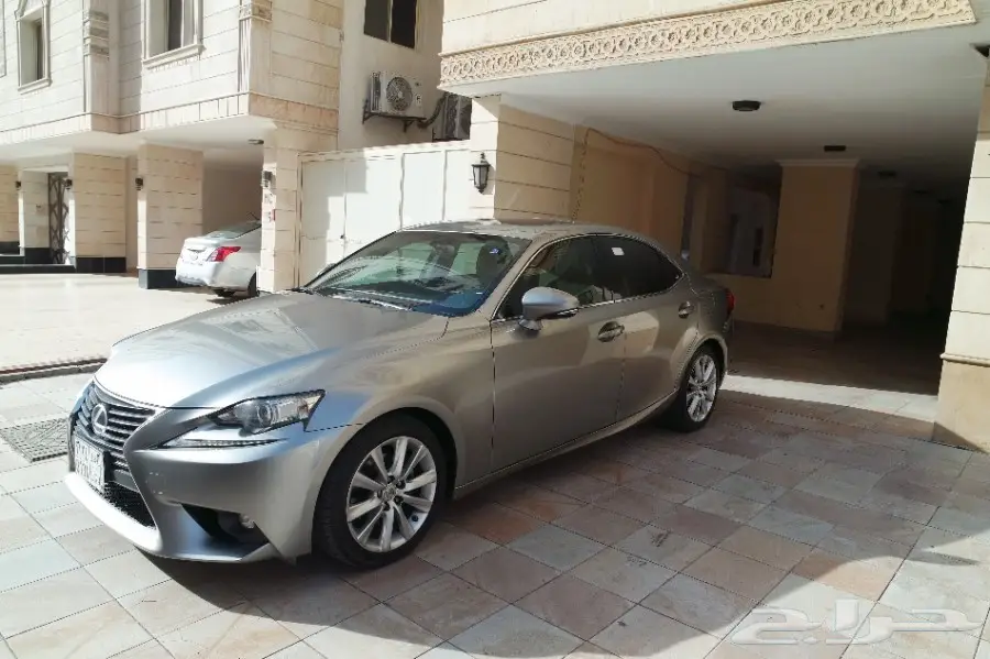 لكزس IS250 2015 (image 2)