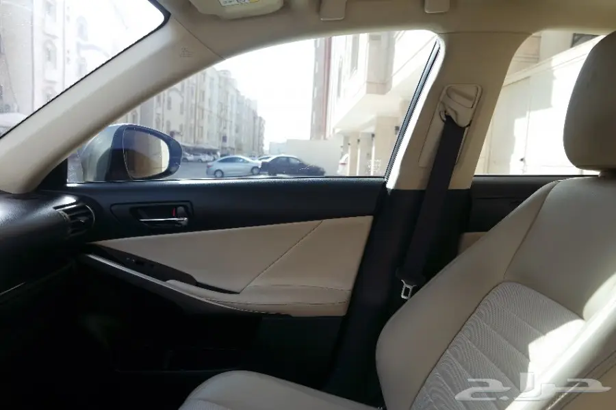 لكزس IS250 2015 (image 23)