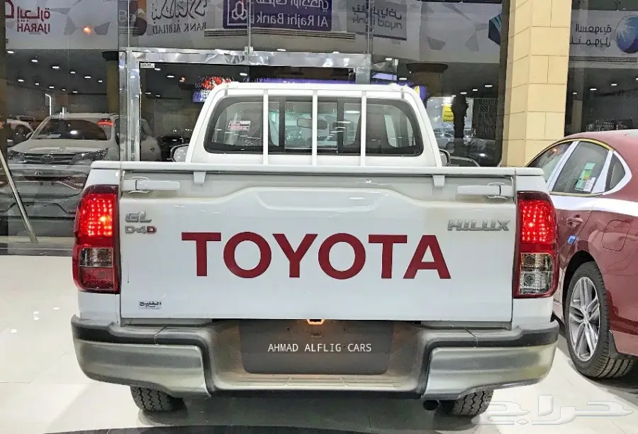 تويوتا هايلكس 2018 ديزل غماره GL - سعودي أصلية (image 4)
