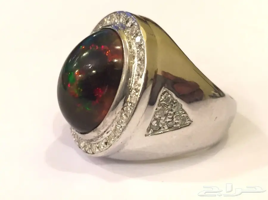 خاتم اوبال مرصع بالألماس بشهادة سوليتير