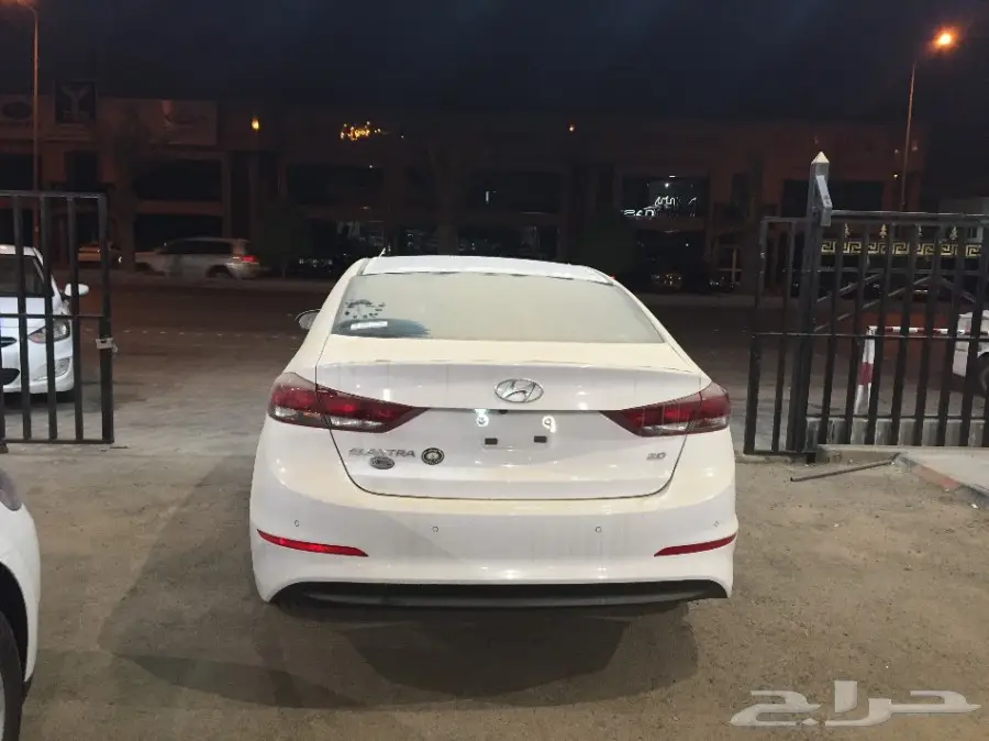   هيونداى النترا موديل 2018 مكينه 2.0 نص فل الوعلان لدى معرض عبد المجيد الخضر (image 4)