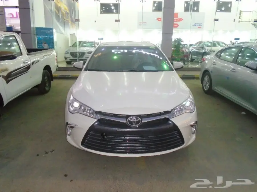 تويوتا - كامرى فل خليجى GLX موديل 2017 (image 2)