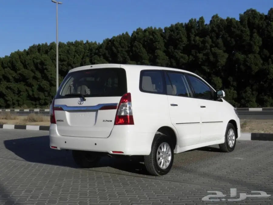 تويوتا اينوفا 2015 SEبلس  (image 8)