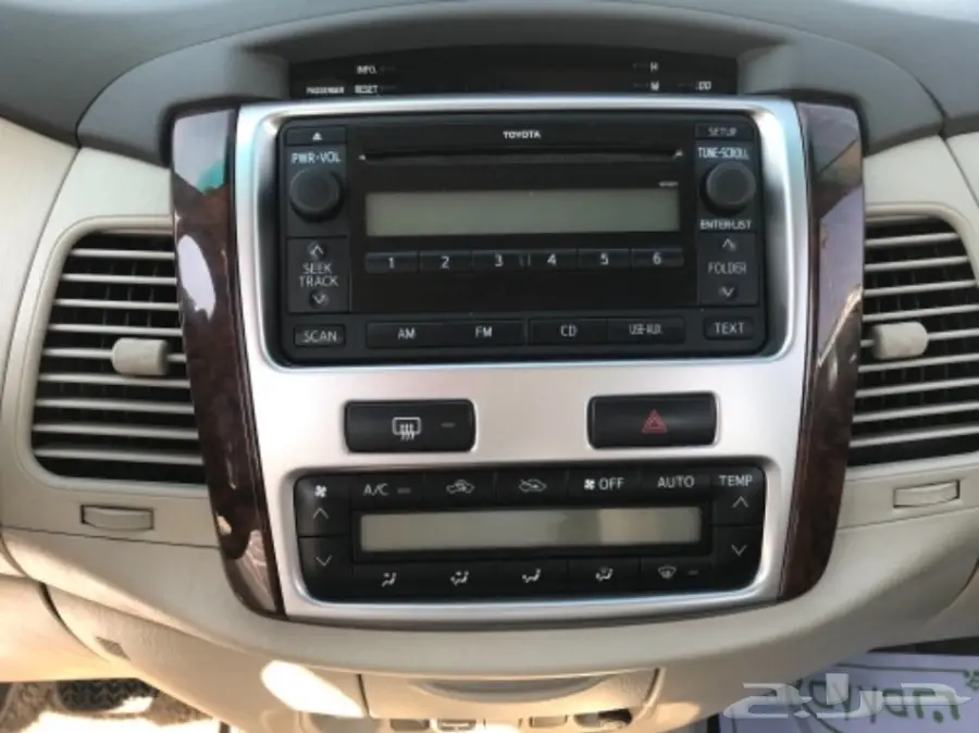 تويوتا اينوفا 2015 SEبلس  (image 18)