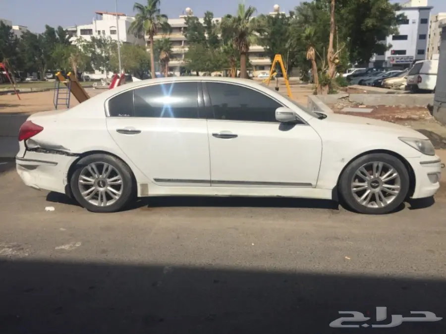 هواندي جنيسس موديل 2013 (image 1)