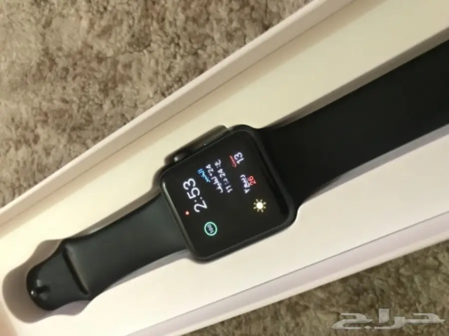 للبيع ساعه ابل الاصدار الاول شبه جديده