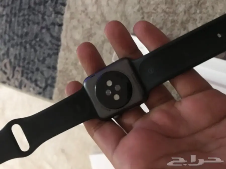 للبيع ساعه ابل الاصدار الاول شبه جديده (image 2)