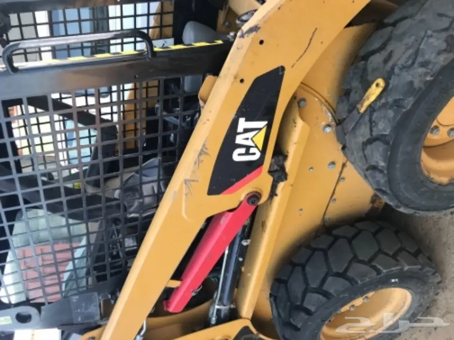 للبيع: بوبكات 2012 وجيب باترول وسطحه - بضاعة جملة (image 1)