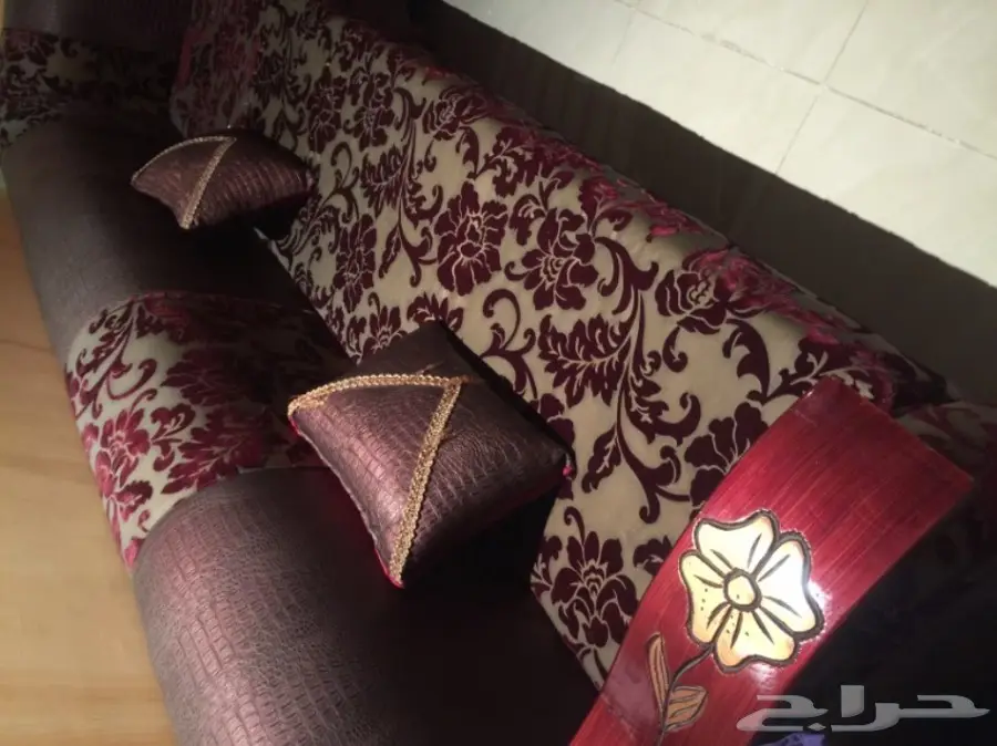 كنب - نظيف جدا - بسعر مغري (image 1)