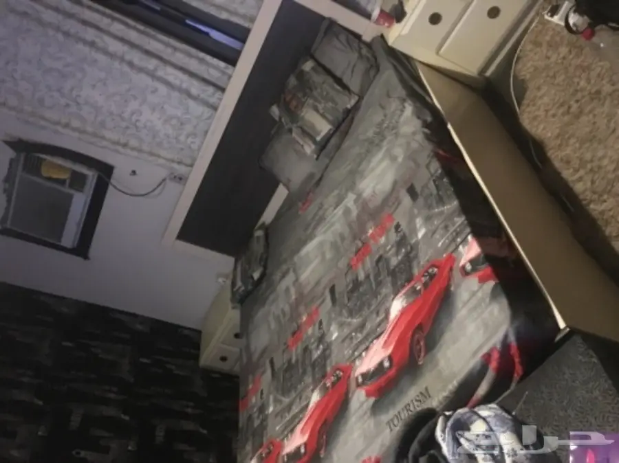 سرير شخصين للبيع 