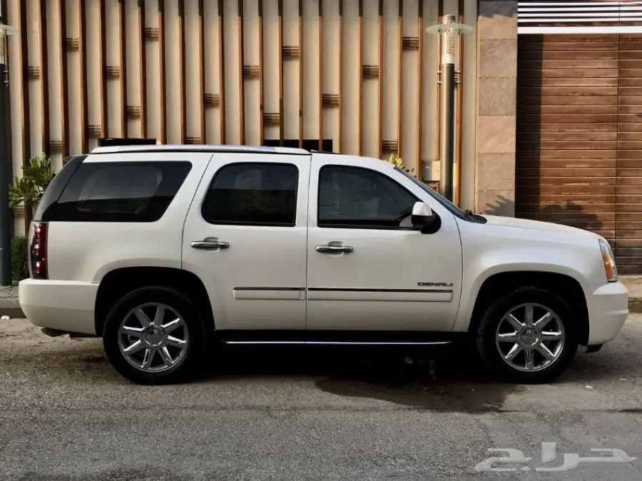 يوكن ديناليyukon DENALI 2014 لؤلؤي سعودي (image 2)