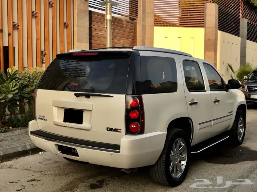 يوكن ديناليyukon DENALI 2014 لؤلؤي سعودي (image 4)