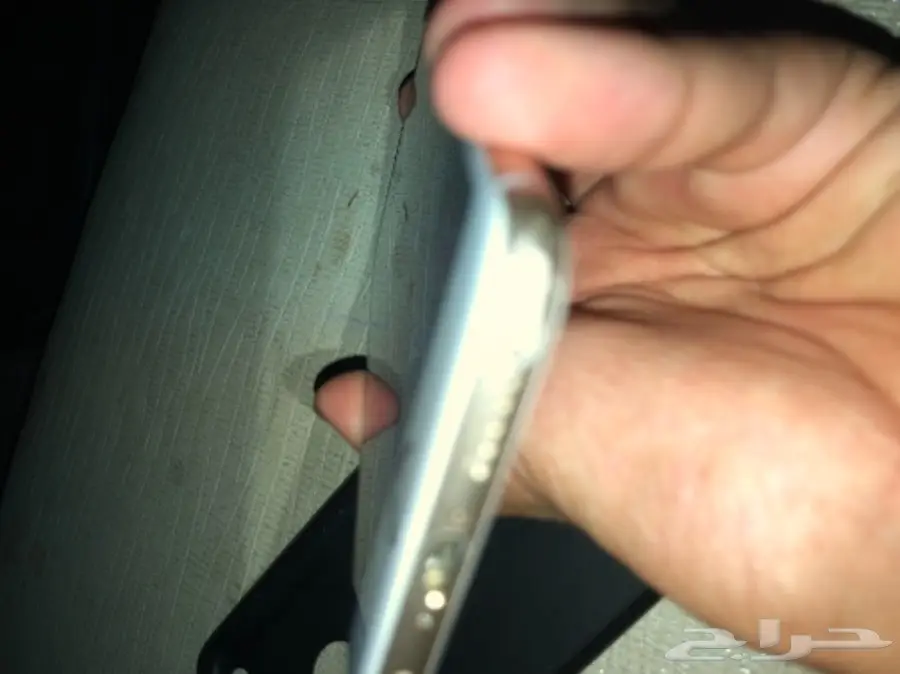 ايفون 6s للبيع على السومة نظيف تقريبا ويشتغل  (image 6)