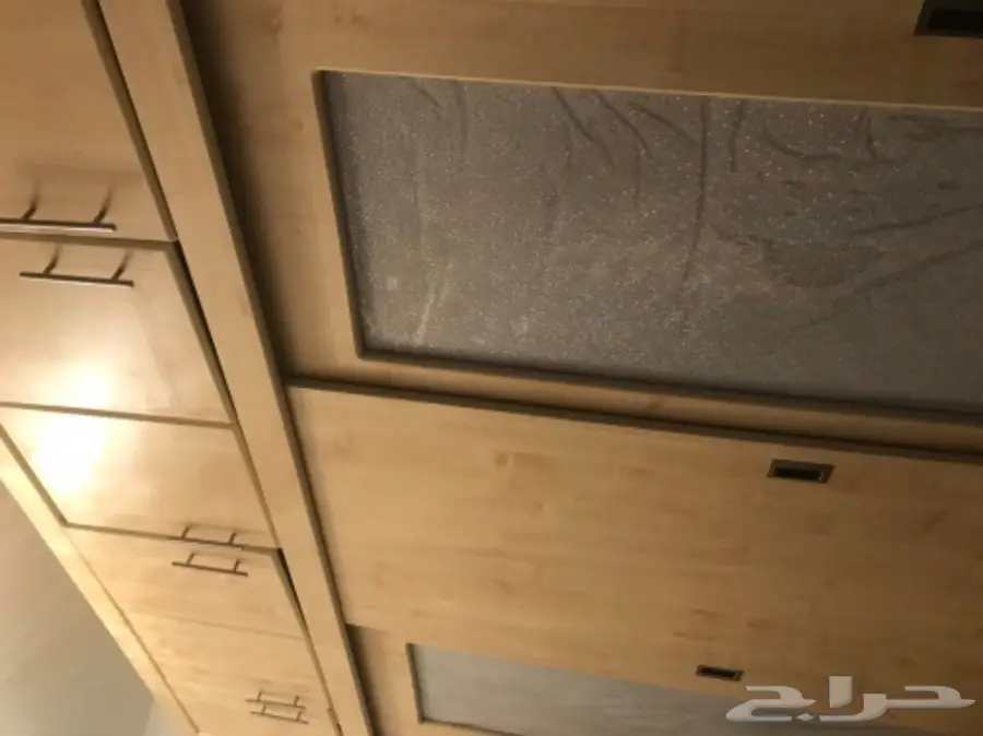 دولاب ملابس مع ادراج تخزين 