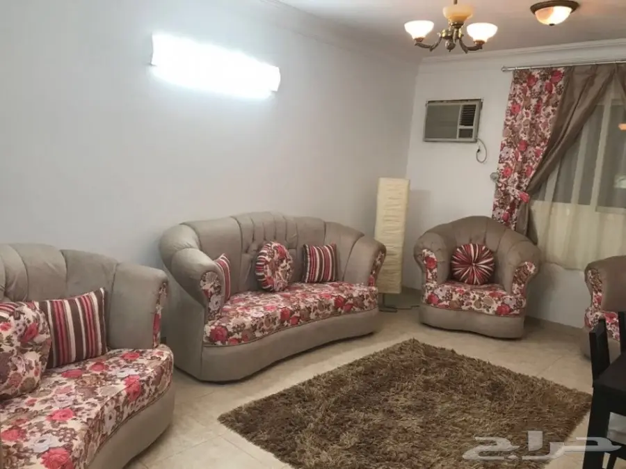 للبيع: أثاث منزل كامل - أجهزة وكنب (image 1)