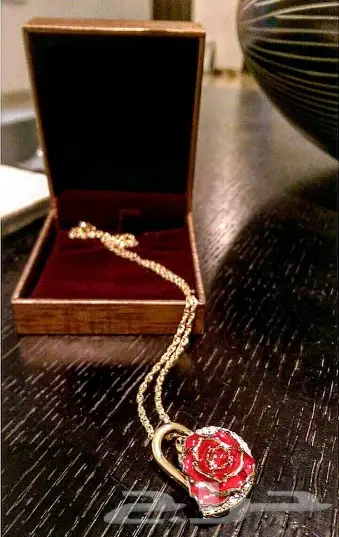 هدايا ورد طبيعى مطلى وقاعدة مطليه vip (image 47)