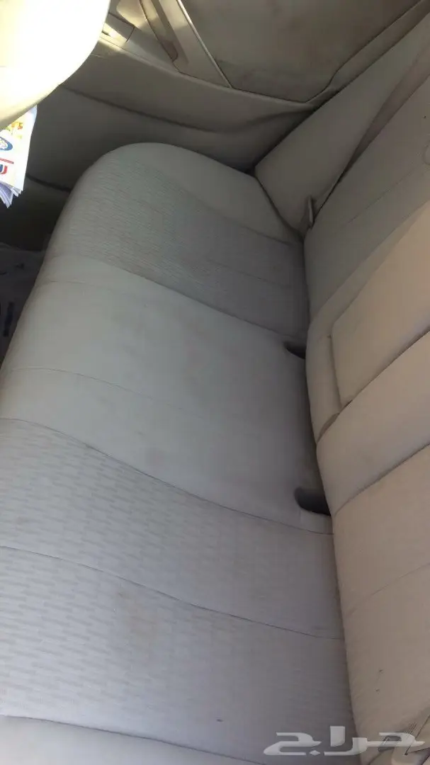 كامري 2011 اللون ابيض ماشية 150 الف وقابلة لل (image 2)