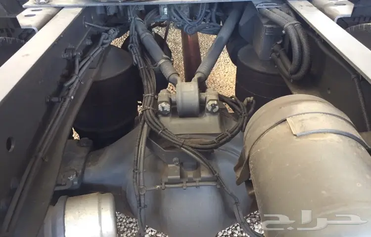 للبيع اكتروس 1841 موديل 2009 بطاقه جمركيه جده (image 7)