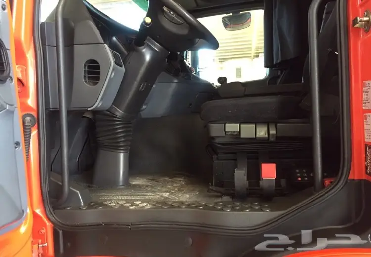 للبيع اكتروس 1841 موديل 2009 بطاقه جمركيه جده (image 13)